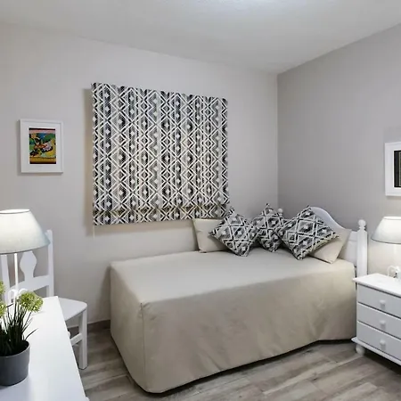 Marine & Coastal Lifestyle: Sea, Sun And Appartement