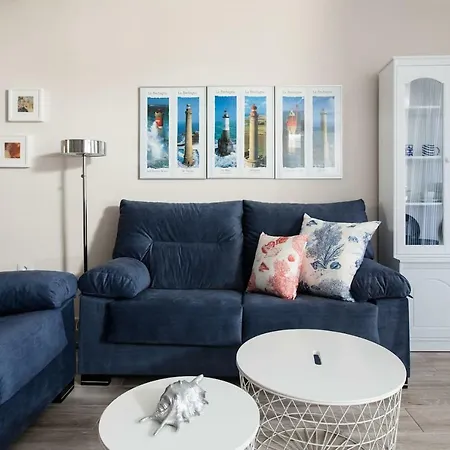 Marine & Coastal Lifestyle: Sea, Sun And Appartement