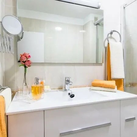 Marine & Coastal Lifestyle: Sea, Sun And *